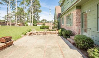 220 Lakeshore Dr, Alma, GA 31510