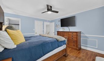 918 Claybend Dr, Ballwin, MO 63011