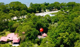 18 Adams St, Apalachicola, FL 32320