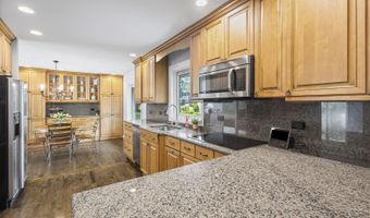 516 S Patton Ave, Arlington Heights, IL 60005
