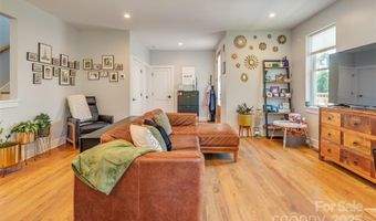 127 Alma Ln, Asheville, NC 28806