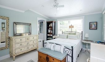 50 Cole St, Jamestown, RI 02835
