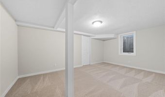 527 Harrison St, Anoka, MN 55303