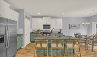 135 Couplet Dr, Athens, GA 30606