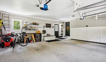 121 Packard Dr, Bangor, ME 04401