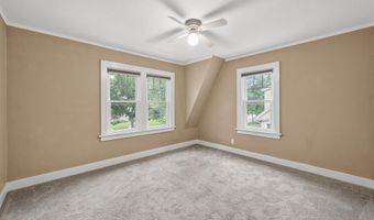 2327 Donald St, Ames, IA 50014