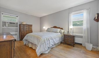 40 Bayview Ave, Amityville, NY 11701