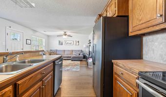 1202 Meadows Dr, Benton, AR 72019