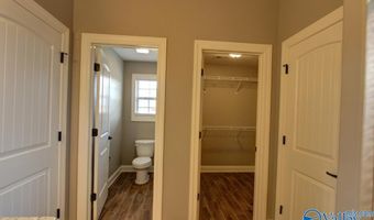 22947 Pin Oak Dr, Athens, AL 35613