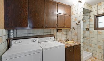71 W 17TH St, Bayonne, NJ 07002