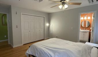 230 College St 8, Burlington, VT 05401