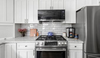 9 Elm Ct, Andover, MA 01810