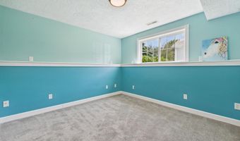816 E Pine St, Brandon, SD 57005
