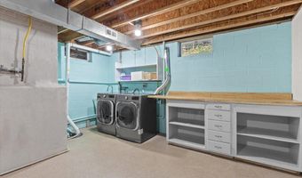 6023 WALHONDING Rd, Bethesda, MD 20816