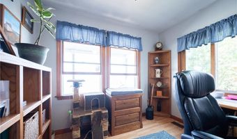 22 Harrison St, Bristol, RI 02809