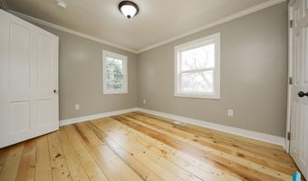 111 N 6th St, Beresford, SD 57004