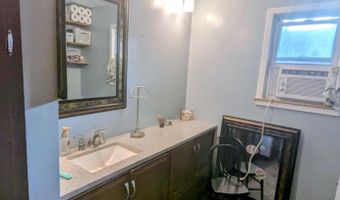 1310 Rosedale St, Alma, MI 48801