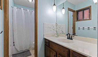 23 NE 70th Pl, Ankeny, IA 50023