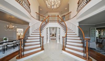 43582 OLD KINDERHOOK Dr, Ashburn, VA 20147