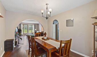 121 Chaparral Dr, Apple Valley, MN 55124