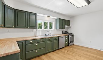 2420 Thomas Dr, Allison Park, PA 15101