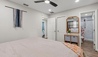 6837 TOM THUMB Dr, Jacksonville, FL 32210