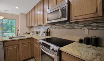 5908 EDSON Ln, Rockville, MD 20852