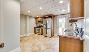 20484 Lake Rd, Abingdon, VA 24211