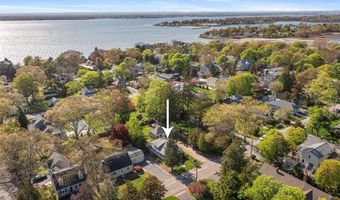 119 Alfred Drowne Rd, Barrington, RI 02806
