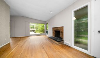 2125 Needham Rd, Ann Arbor, MI 48104