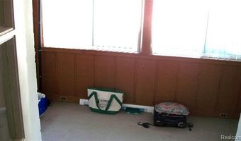 6528 Winona St, Allen Park, MI 48101
