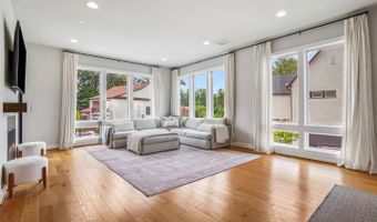 9775 SANVITALIA St, Bethesda, MD 20817