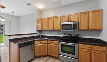 6524 154th St W 107, Apple Valley, MN 55124
