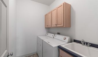 3285 Grey Village Dr, Akron, OH 44319