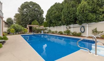 33 Carriage Way, North Providence, RI 02904