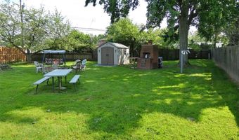 58 Dalewood Dr, Amherst, NY 14228