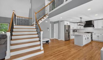 9 Broadview Ave, Berkley, MA 02779