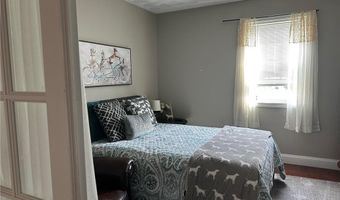 7 Hidden Meadows Dr, Charlestown, RI 02813