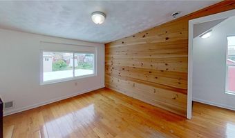 120 S 12th St, Airville, PA 15203