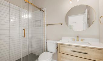 5002 9TH St S, Arlington, VA 22204