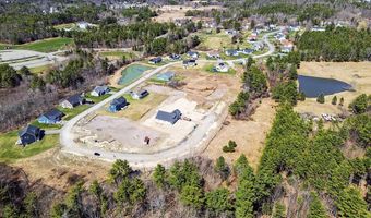 112 Fieldstone Dr, Augusta, ME 04330