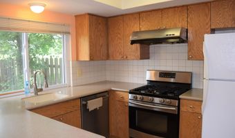 3393 Burbank Dr, Ann Arbor, MI 48105