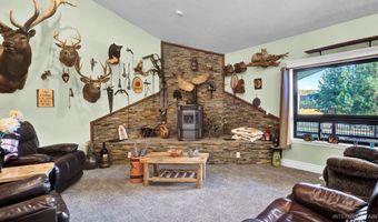 191 Clear Creek Rd, Cascade, ID 83611