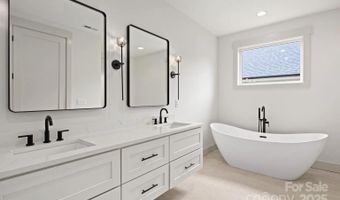 325 Avery Trail Dr 34, Arden, NC 28704