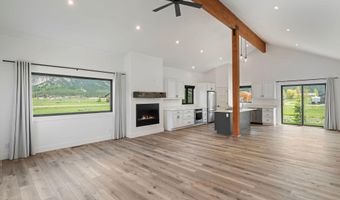 185 COLUMBINE St, Alpine, WY 83128