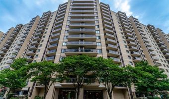 307 YOAKUM Pkwy 1517, Alexandria, VA 22304