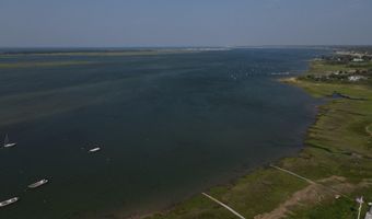 157 Scudder's Ln, Barnstable, MA 02630