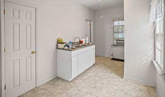 3302 College Ave, Alton, IL 62002