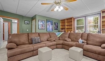 32 Sprague Cir, Johnston, RI 02919