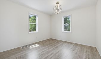 53 Prospect St, Bloomfield, CT 06002